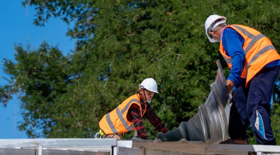 Professional new roof installation services in Glen Oaks, NY